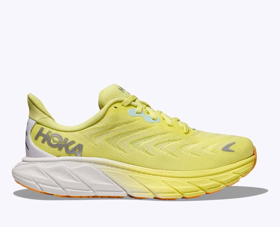 WOMEN HOKA ARAHI 6
