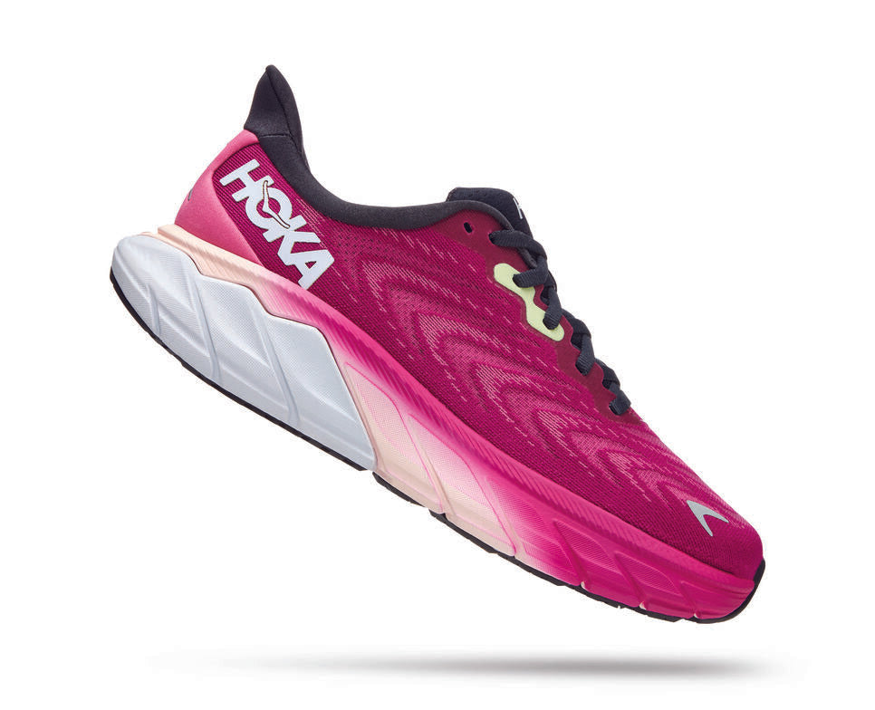 WOMEN HOKA ARAHI 6